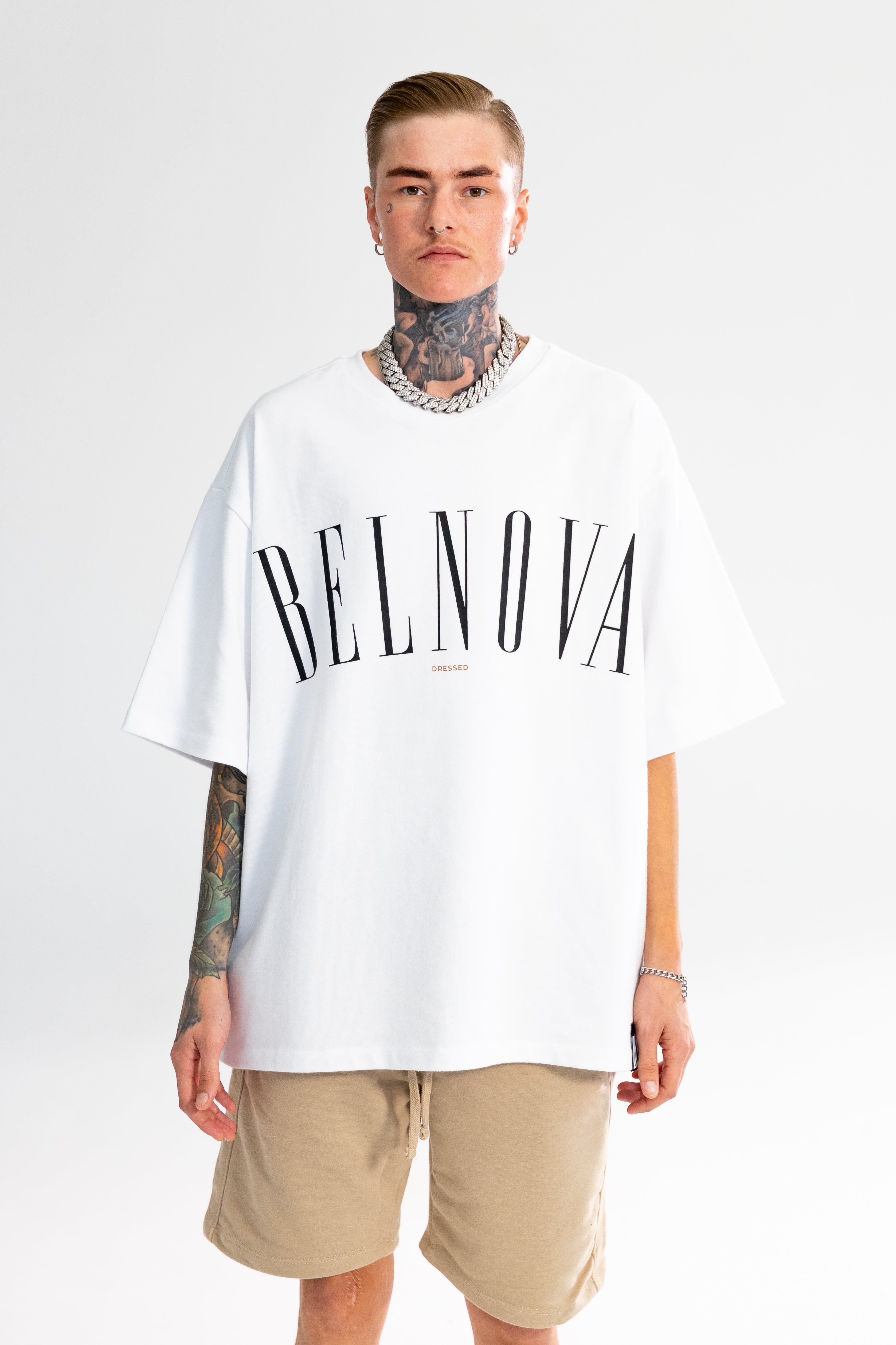 CURVE TEE WHITE ESSENTIALS