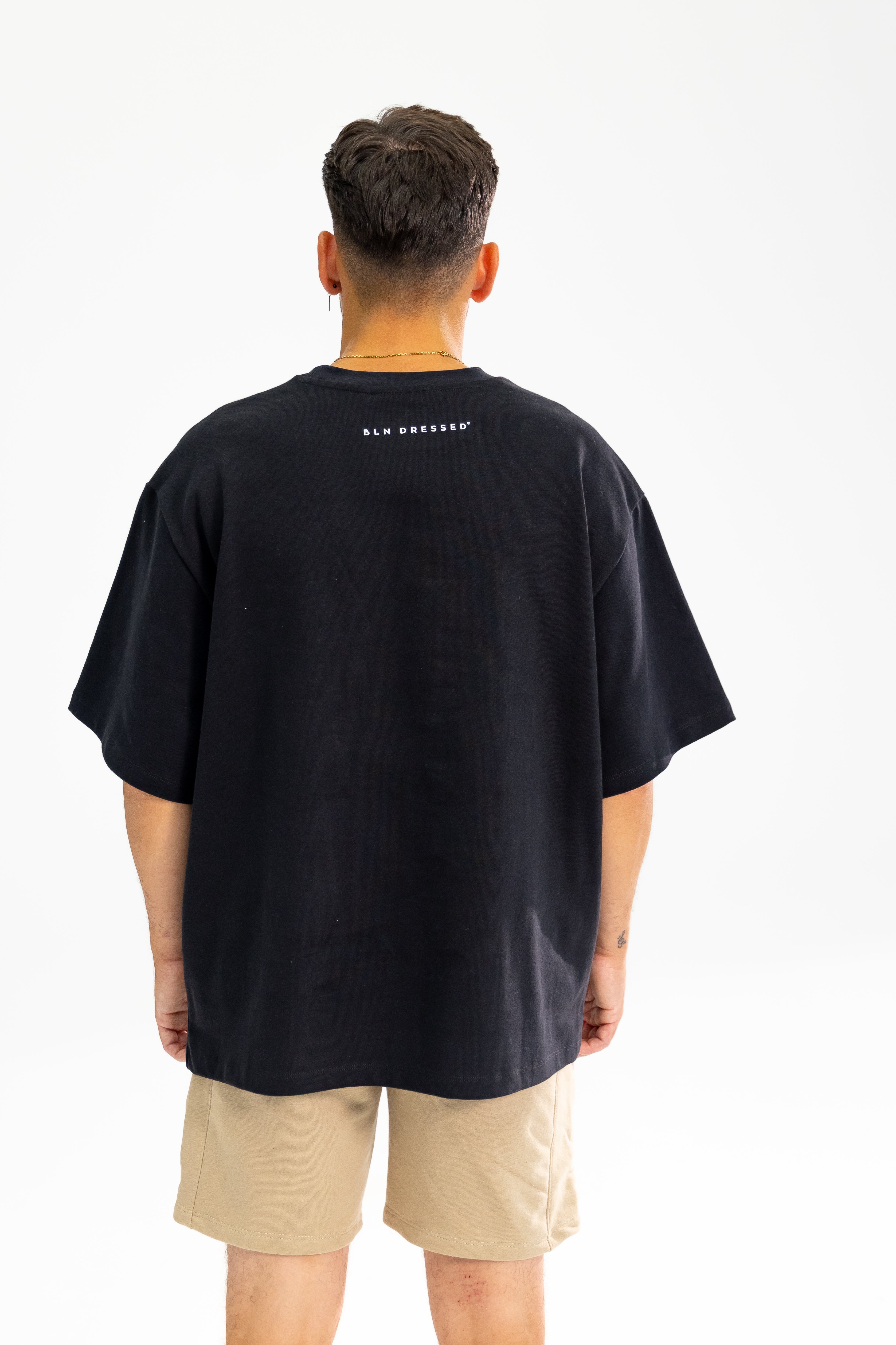 BASIC TEE ESSENTIALS BLACK